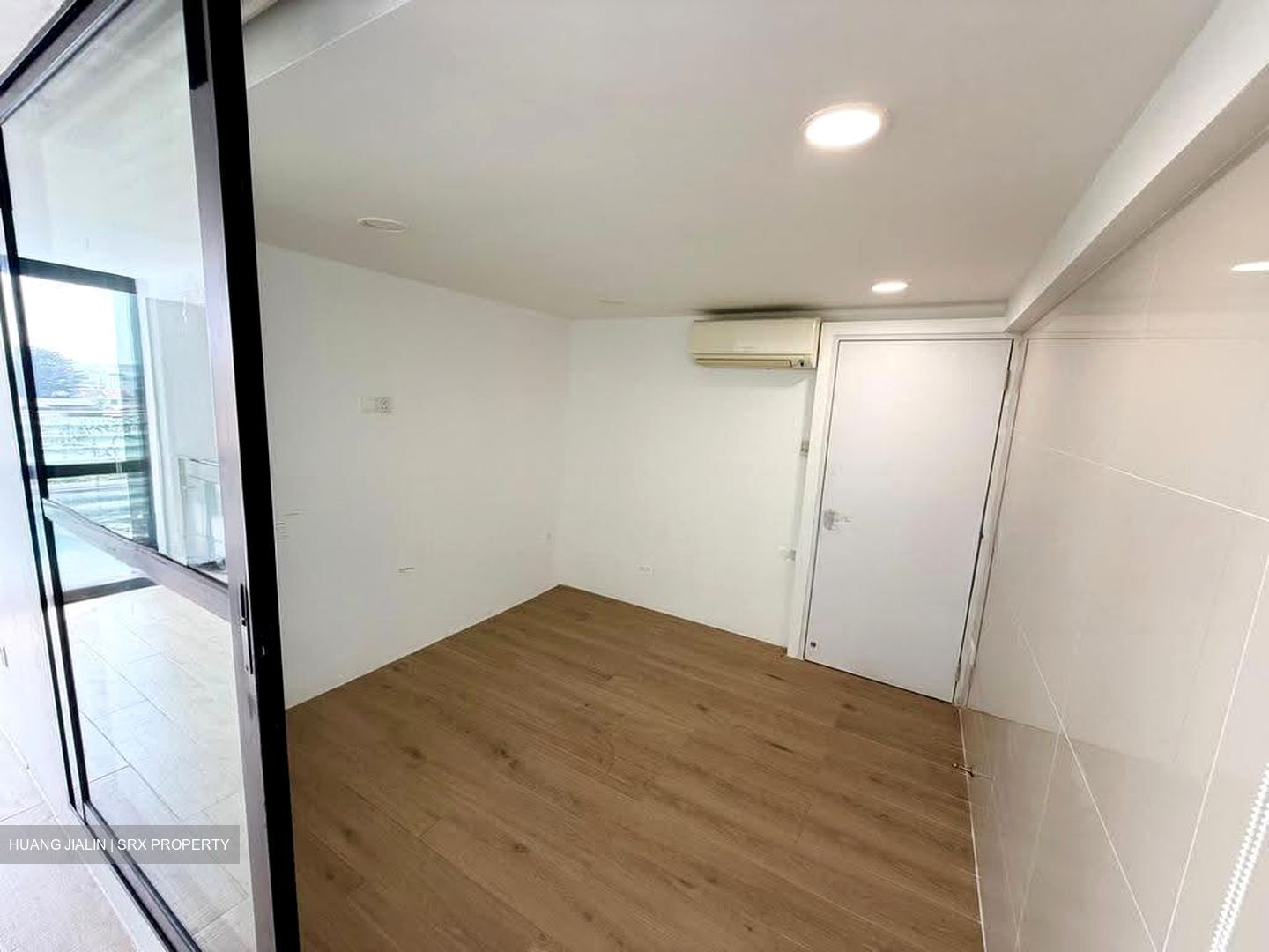 Cubik (D15), Apartment #614906911